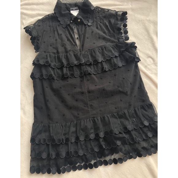 🔶FREE SHIP🔶CHANEL Pearl Button Top - Picture 4 of 15